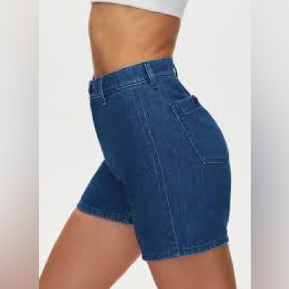 NWT! Wilfred Free Cades Shorts